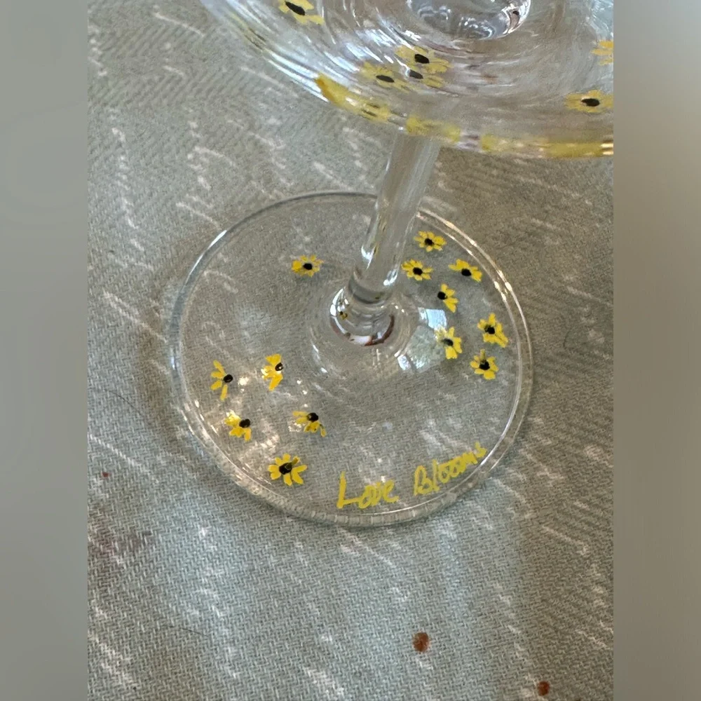 Hand painted Wine Glasses NWT “Love Blooms “ set of two with yellow daisys